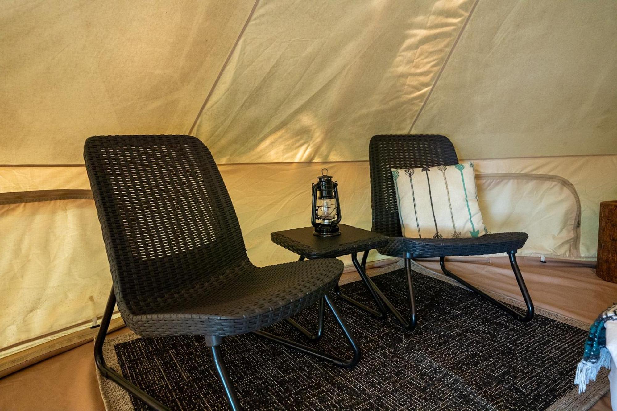 Grotto Getaway Hotell Miller Lake Exteriör bild