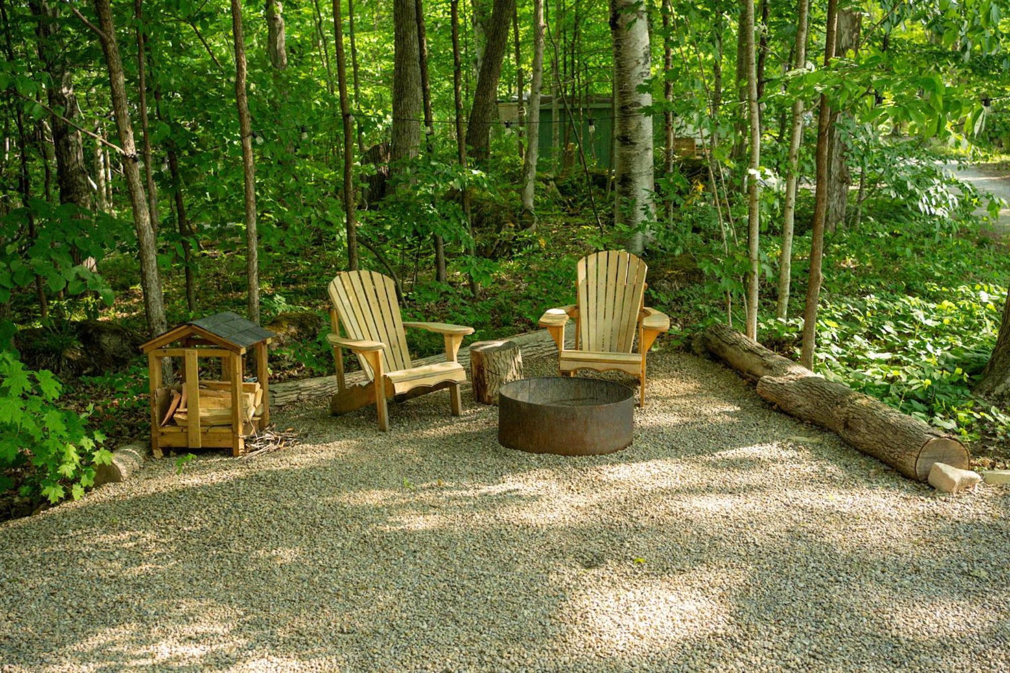 Grotto Getaway Hotell Miller Lake Exteriör bild
