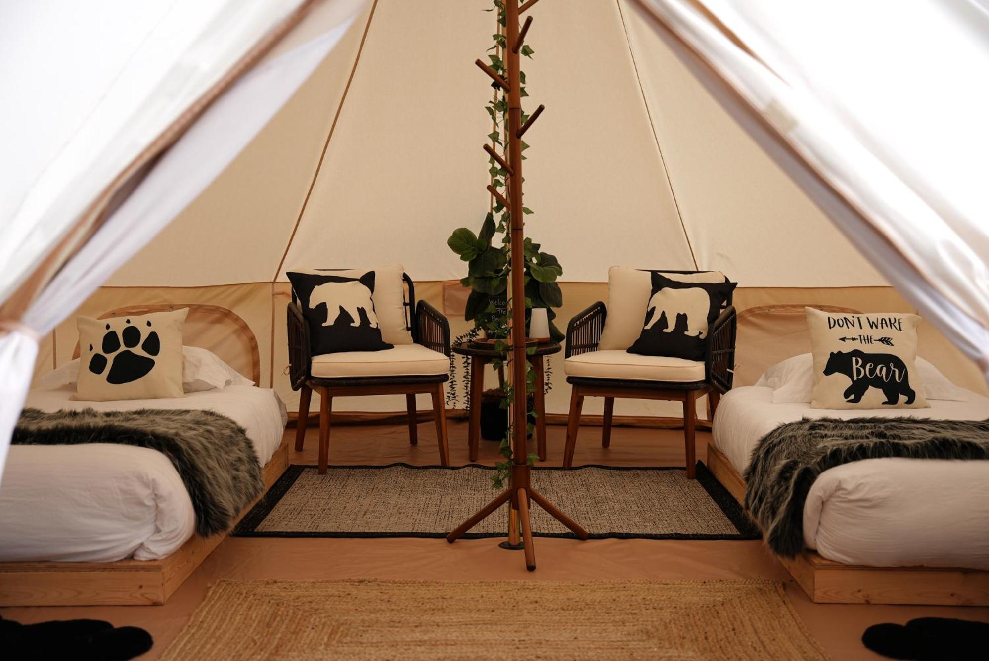 Grotto Getaway Hotell Miller Lake Exteriör bild