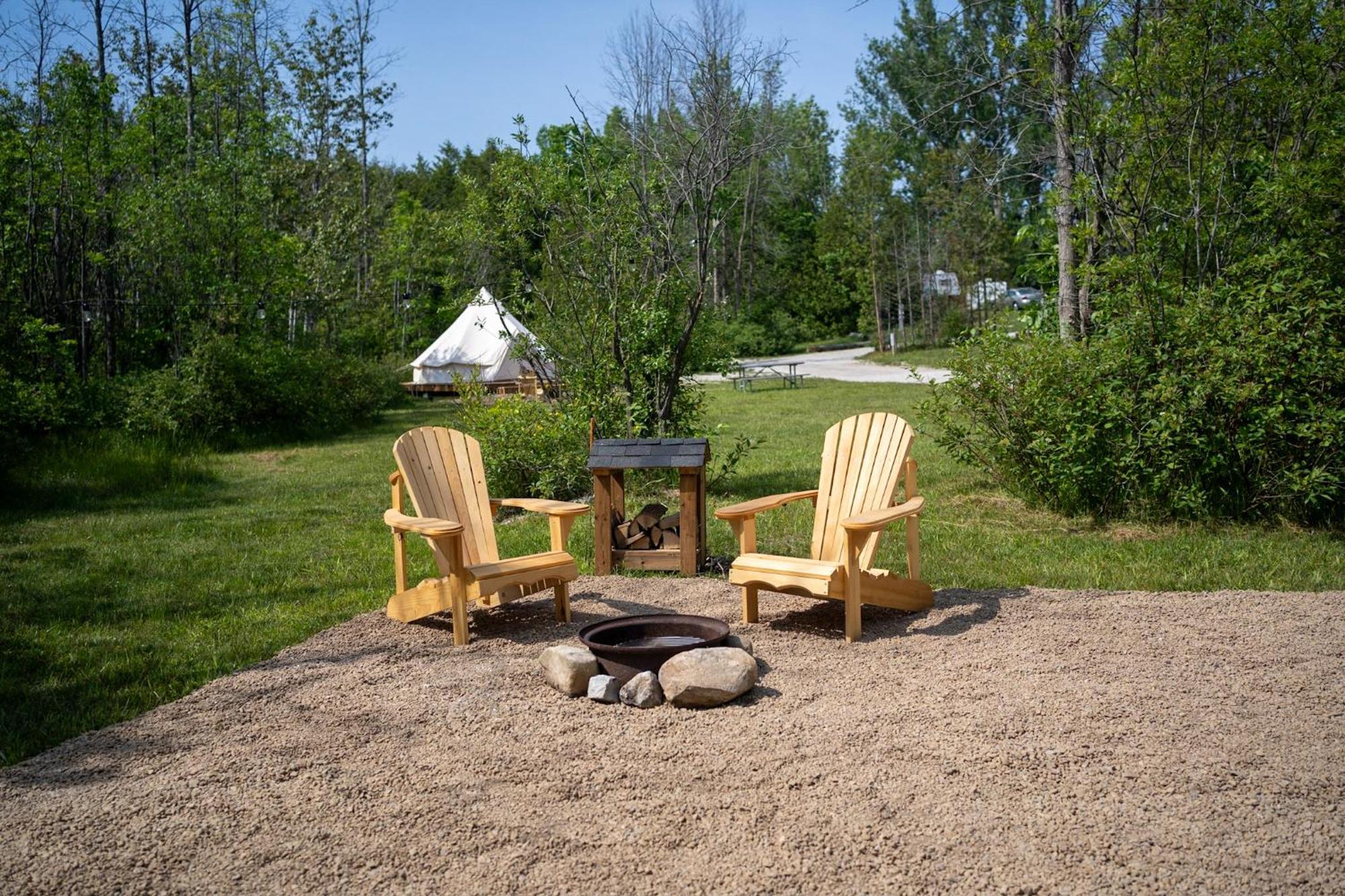 Grotto Getaway Hotell Miller Lake Exteriör bild