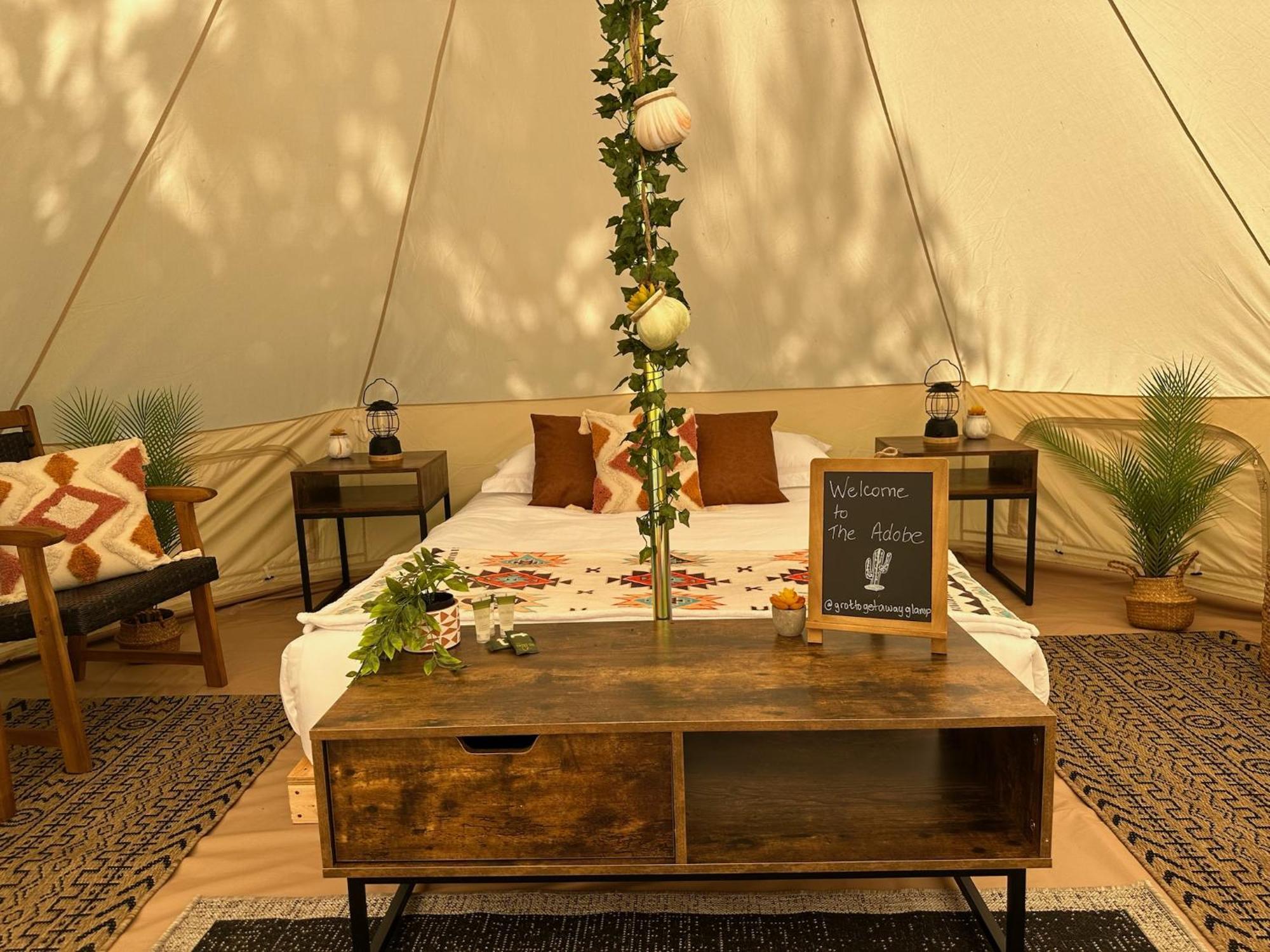Grotto Getaway Hotell Miller Lake Exteriör bild